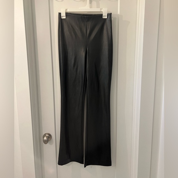 Aritzia Wilfred black“leather” pant - Picture 1 of 3